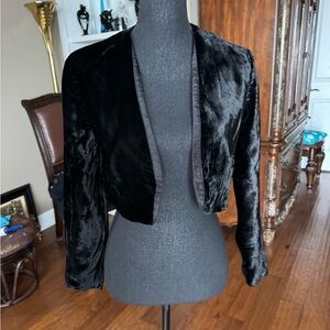 A.J. Bari Neiman Marcus Black Velvet Crop‎ Jacket